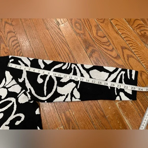 Derek Heart Black and White Long Sleeve Dress - Picture 5 of 12